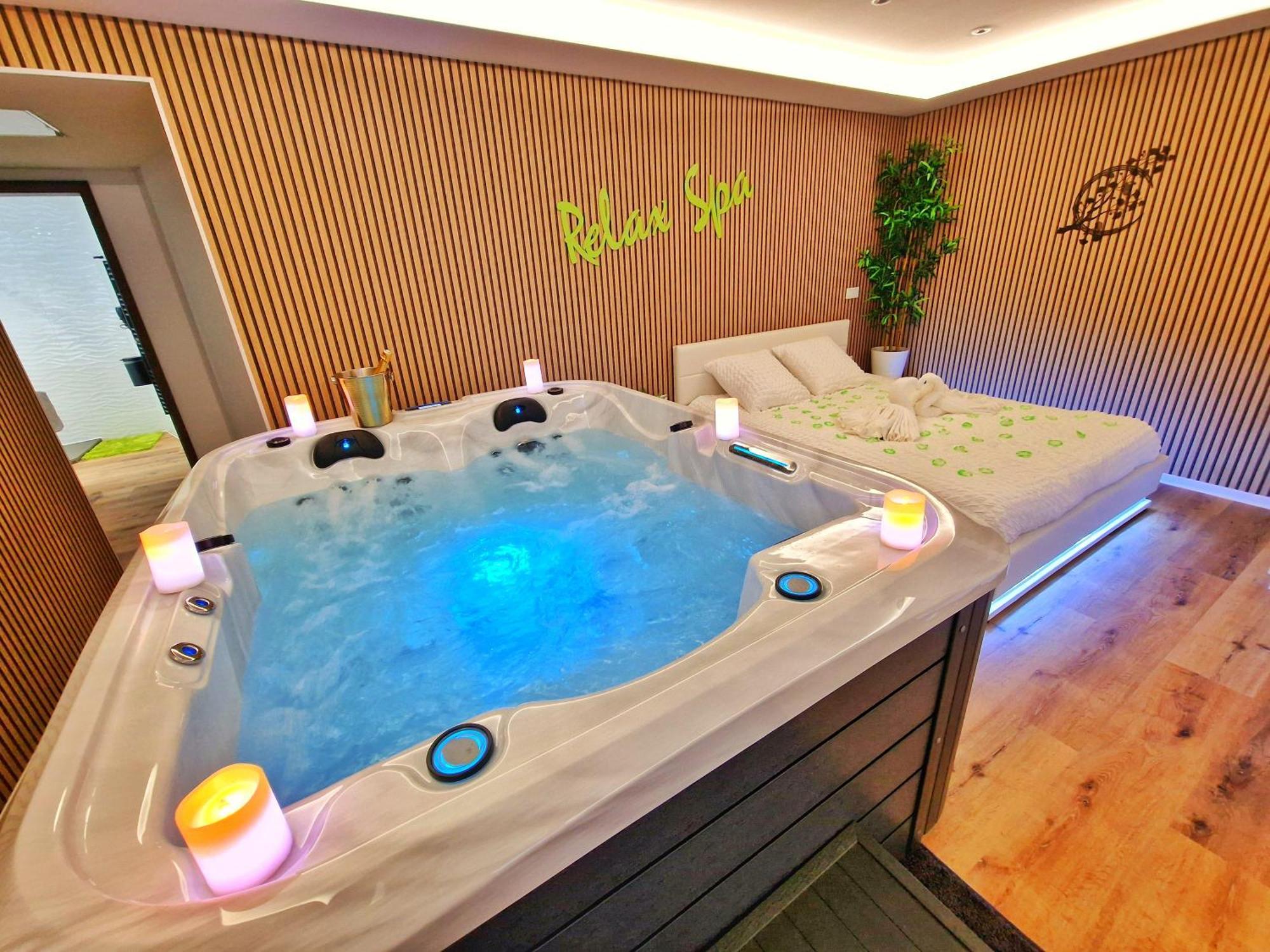 Relax Spa-4 Pers-Jacuzzi-Parking-Jardin-Clim-Colmar Muntzenheim Bagian luar foto
