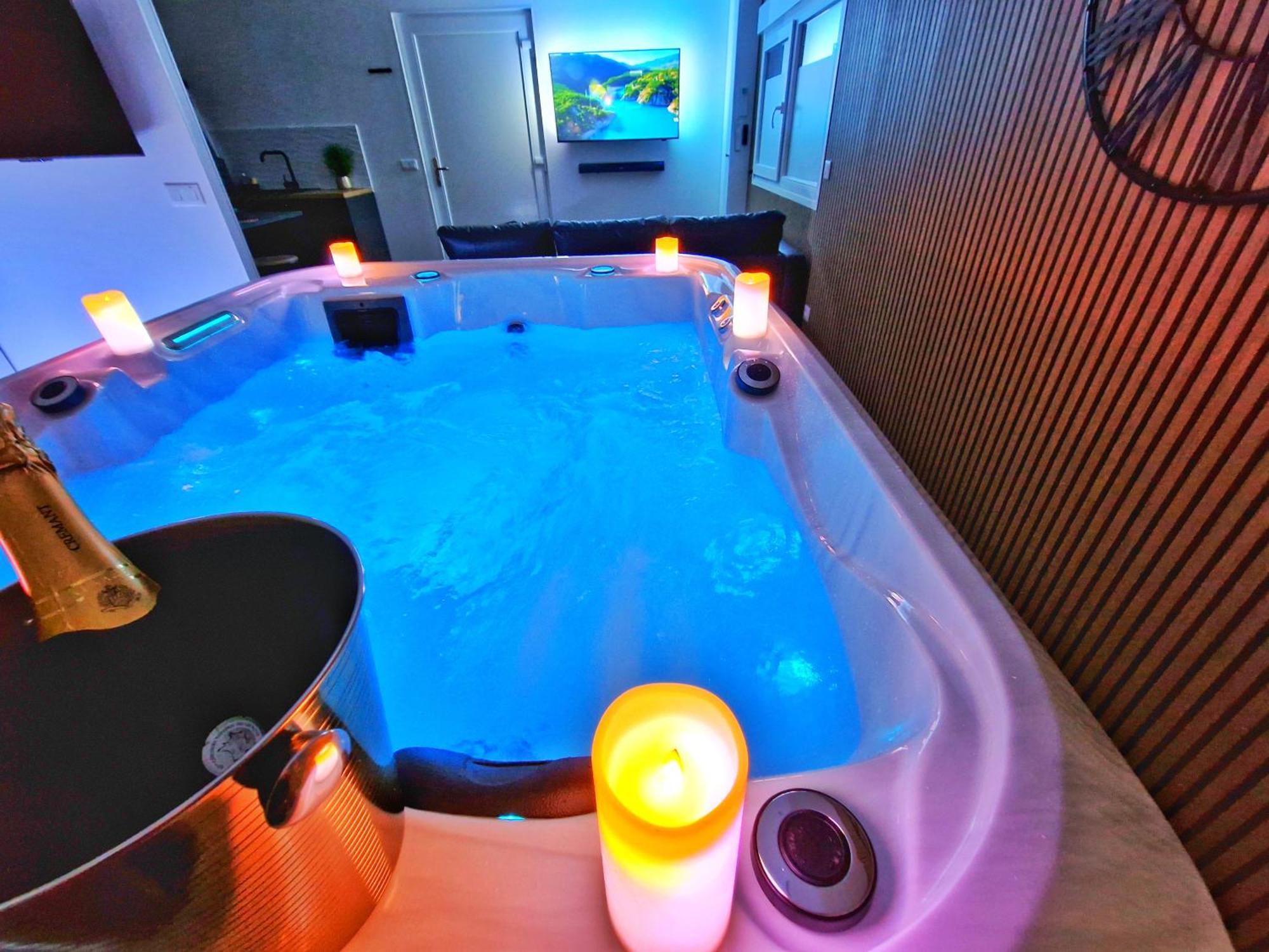 Relax Spa-4 Pers-Jacuzzi-Parking-Jardin-Clim-Colmar Muntzenheim Bagian luar foto