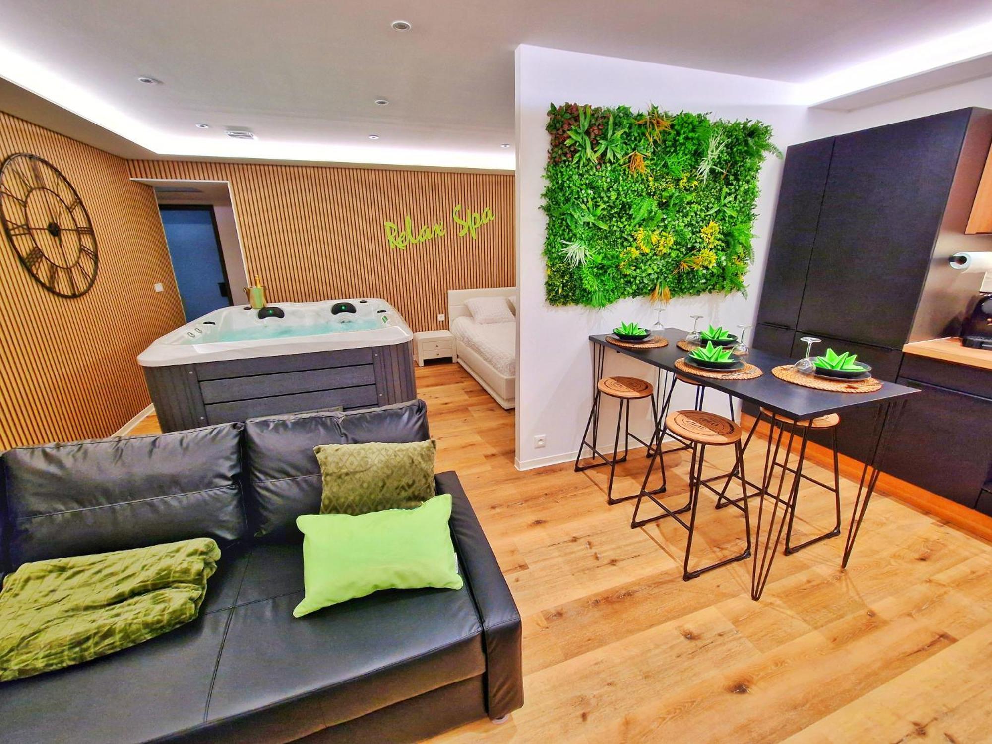 Relax Spa-4 Pers-Jacuzzi-Parking-Jardin-Clim-Colmar Muntzenheim Bagian luar foto